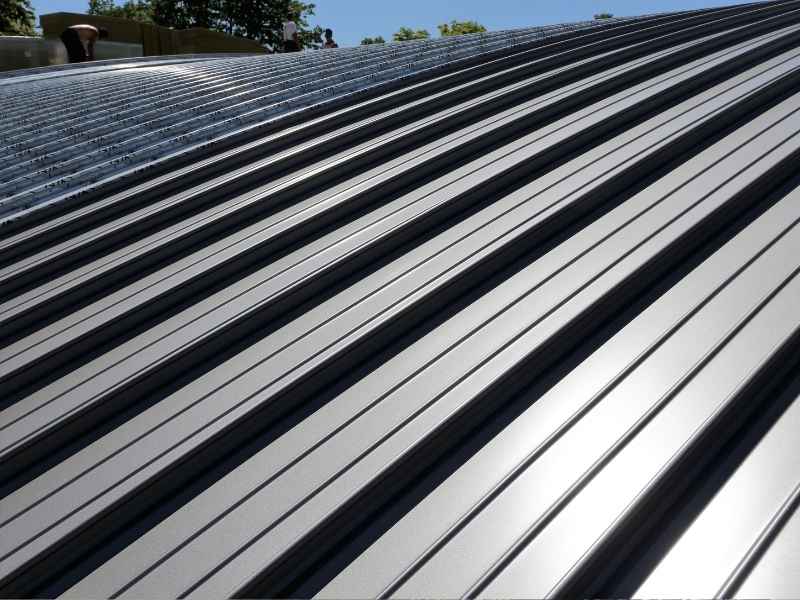 Kelebihan Genteng Seng Jempol untuk Bangunan